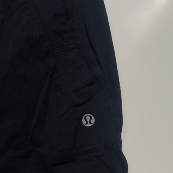 Lululemon Studio Crop - Picture 3 of 4